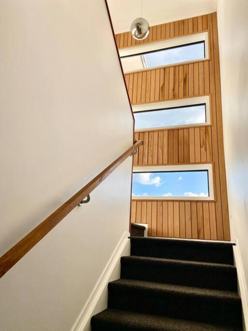 Morden Spacious New House 汉密尔顿 外观 照片