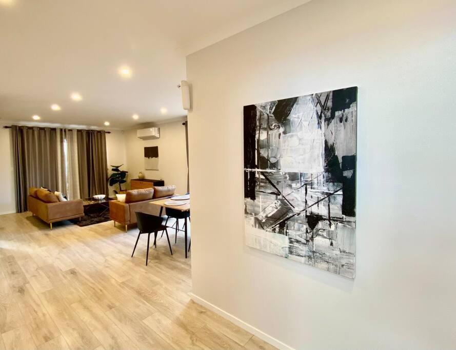 Morden Spacious New House 汉密尔顿 外观 照片