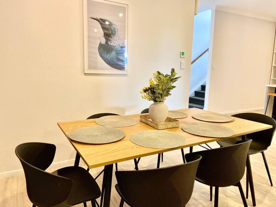Morden Spacious New House 汉密尔顿 外观 照片