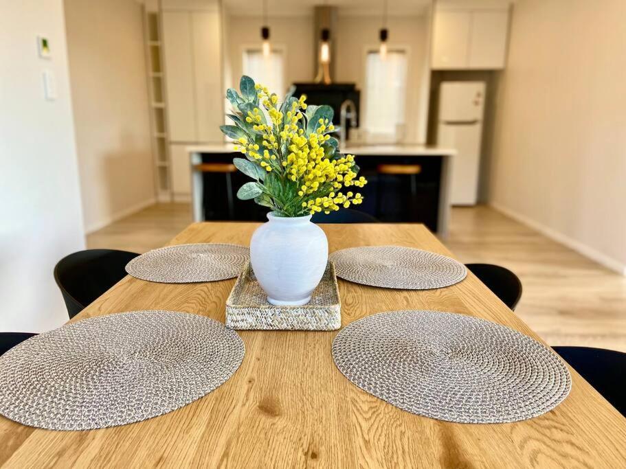 Morden Spacious New House 汉密尔顿 外观 照片