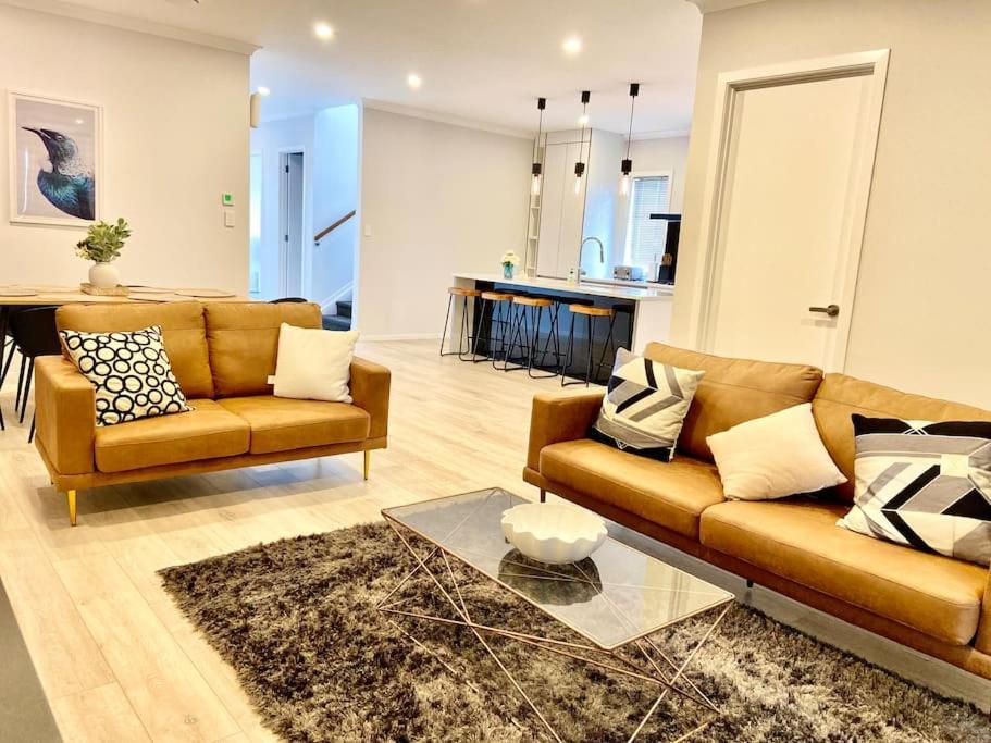 Morden Spacious New House 汉密尔顿 外观 照片